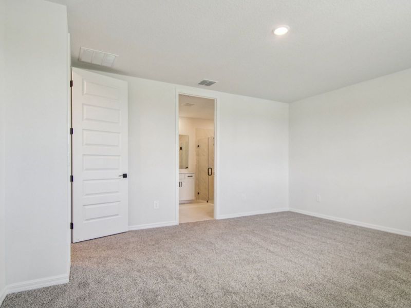 Spacious, unfurnished interior of a new home in Oakfield Trails - Signature Series, Parrish (Image 13). Spacious, unfurnished interior of a new home in Oakfield Trails - Signature Series, Parrish (Image 13).