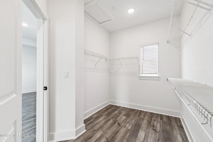 Spacious, unfurnished interior of a new home in Kettering at eTown - Traditional Collection, Jacksonville (Image 24).