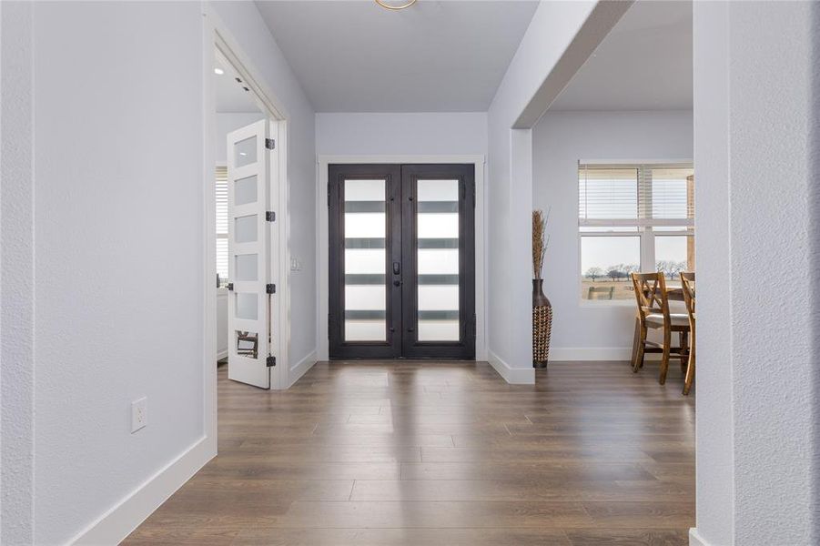 Spacious, unfurnished interior of a new home in , Gainesville (Image 21).