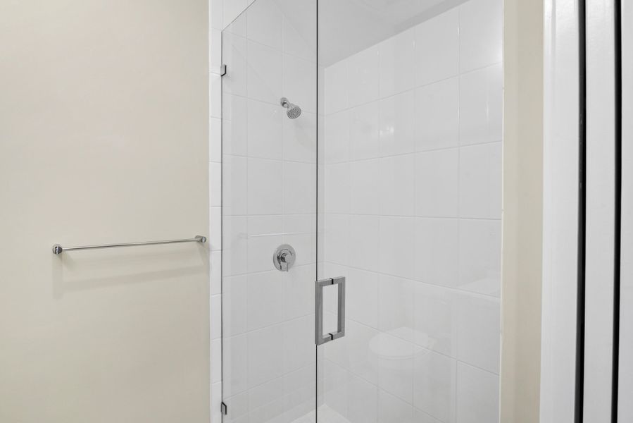 Guest Shower