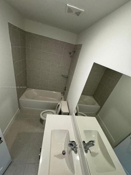 Image 20 of a home in .