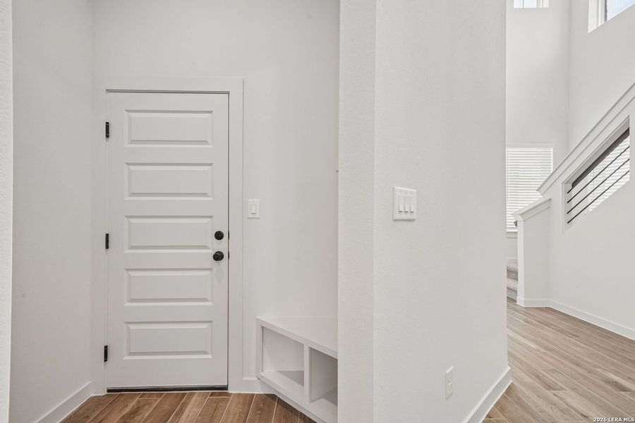 Spacious, unfurnished interior of a new home in Legacy at Lake Dunlap, New Braunfels (Image 11).