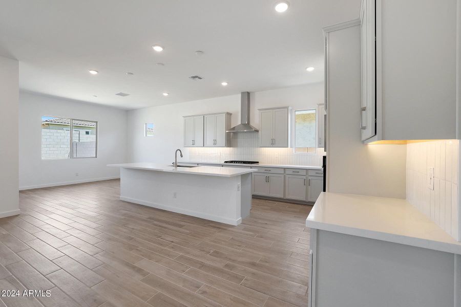 PHX_Sendero_Lot4147_Martina_44619_kitche