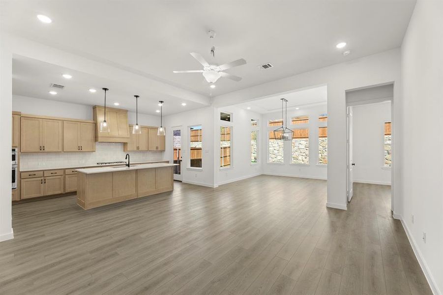 07. 7112 Bergamot - Family