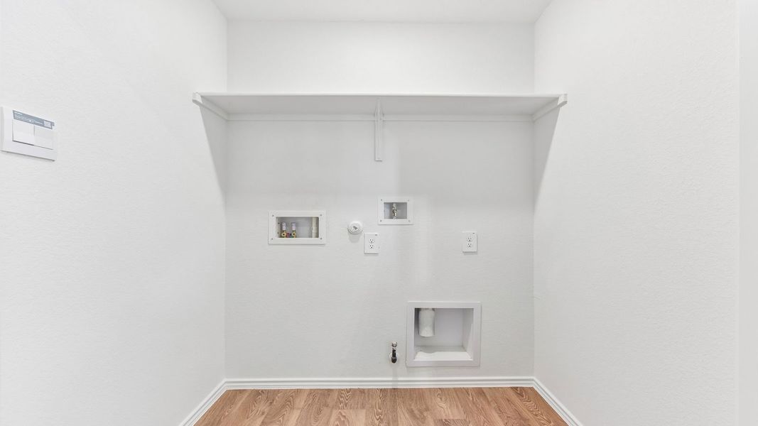 Spacious, unfurnished interior of a new home in Watermill, Uhland (Image 29). Spacious, unfurnished interior of a new home in Watermill, Uhland (Image 29).
