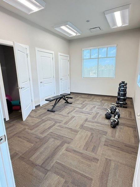 Spacious, unfurnished interior of a new home in The Oaks, Clarksville (Image 30).