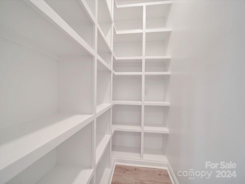 Pantry Walk-In