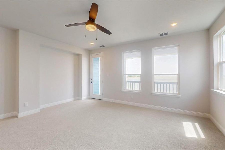 Spacious, unfurnished interior of a new home in , Rowlett (Image 22).