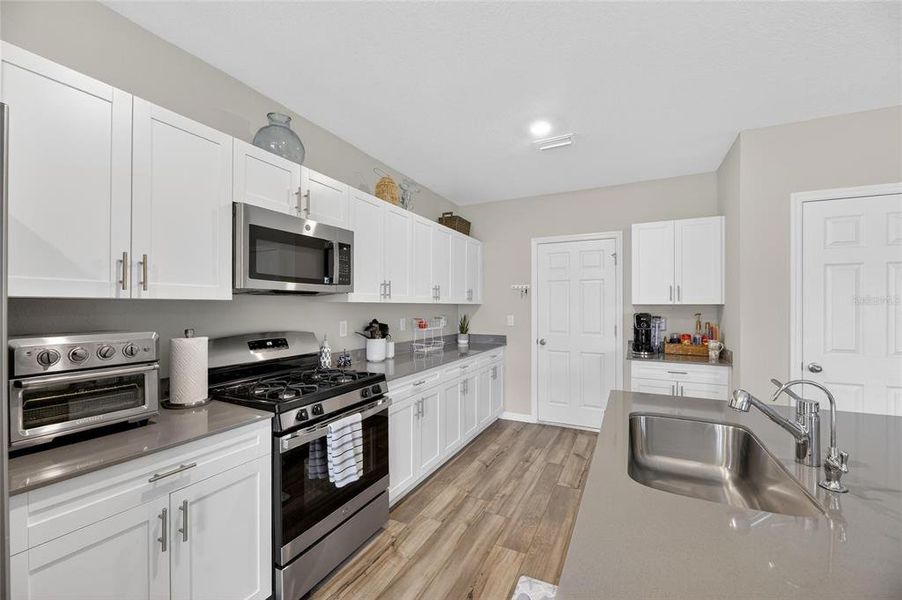 Furnished interior view inside a new home in Hawkstone, Lithia (Image 19).