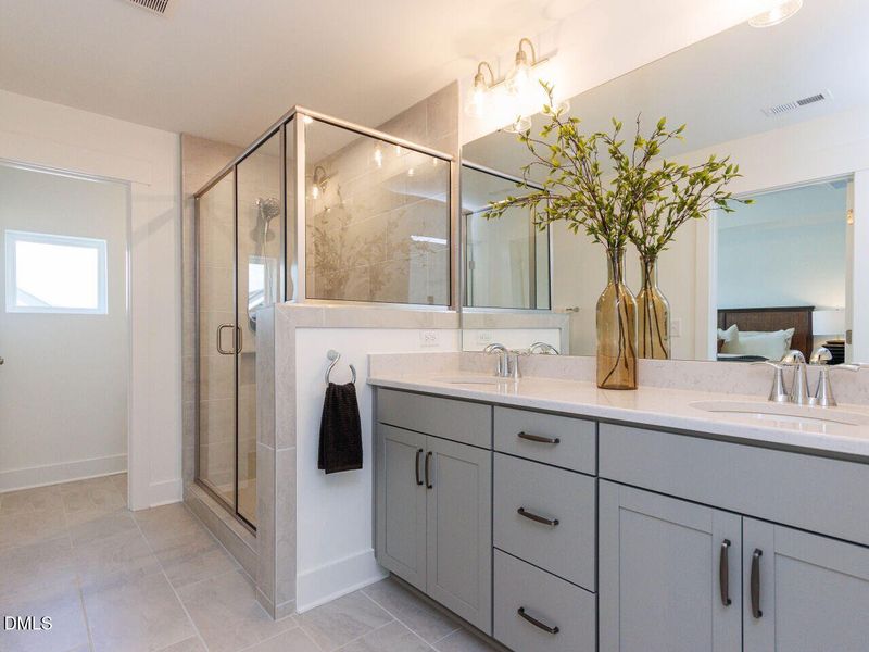 023-1280x960-primary-bathroom 023-1280x960-primary-bathroom