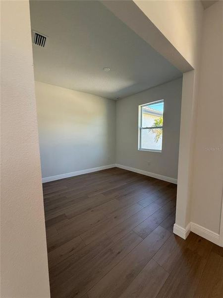 Spacious, unfurnished interior of a new home in , Rotonda West (Image 18).