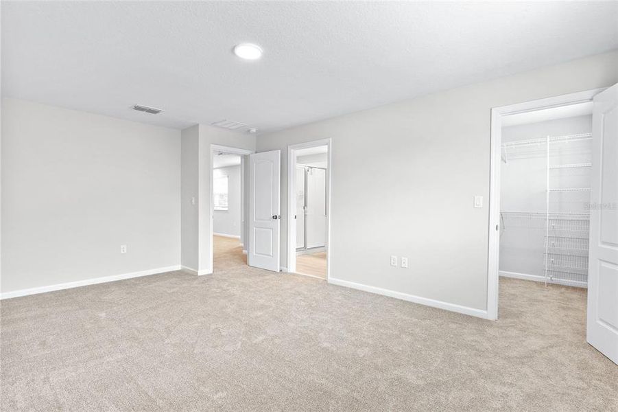 Spacious, unfurnished interior of a new home in Towns at Tuskawilla Commons, Oviedo (Image 24).