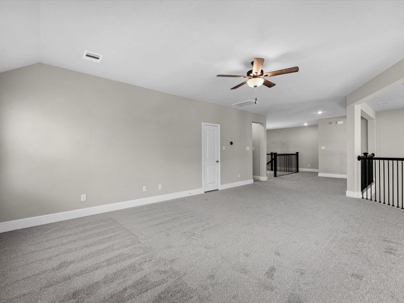 Spacious, unfurnished interior of a new home in Coastal Point, League City (Image 23).