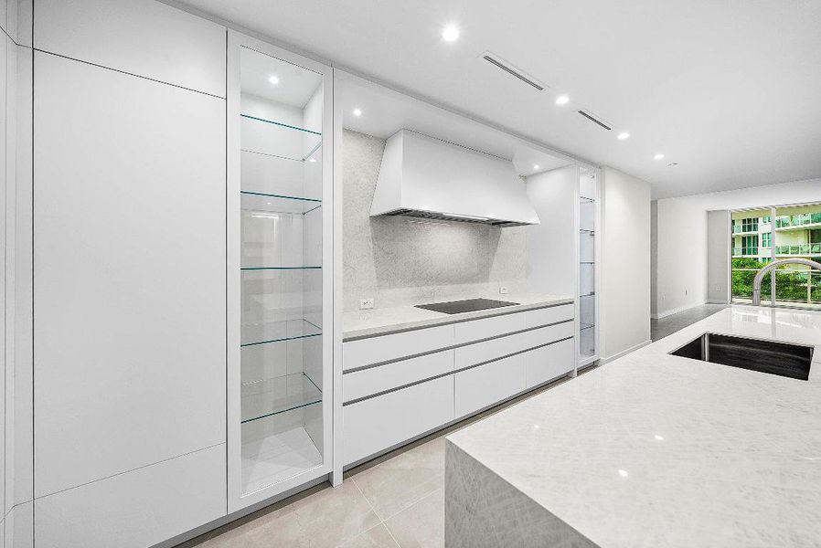 005-220SoutheastMiznerBoulevard-BocaRato