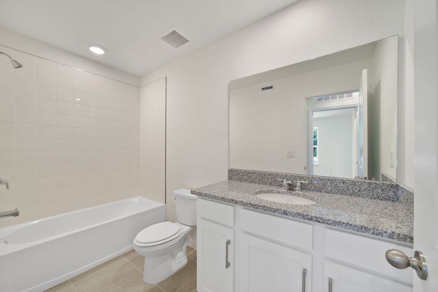 Furnished interior view inside a new home in Aulin Square, Oviedo (Image 14).