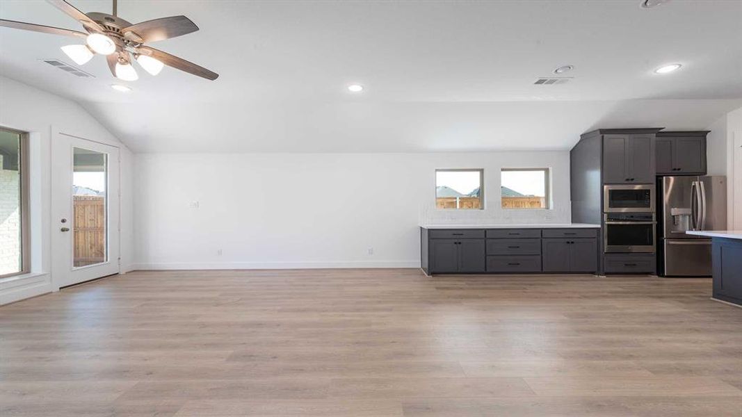 Spacious, unfurnished interior of a new home in Mosaic 50', Celina (Image 21). Spacious, unfurnished interior of a new home in Mosaic 50', Celina (Image 21).