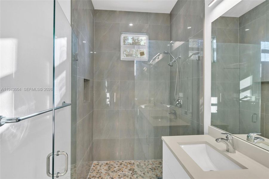 Image 41 of a home in .