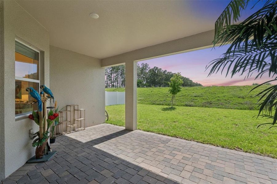 Exterior details and patio area of a home in , Winter Garden (Image 29).
