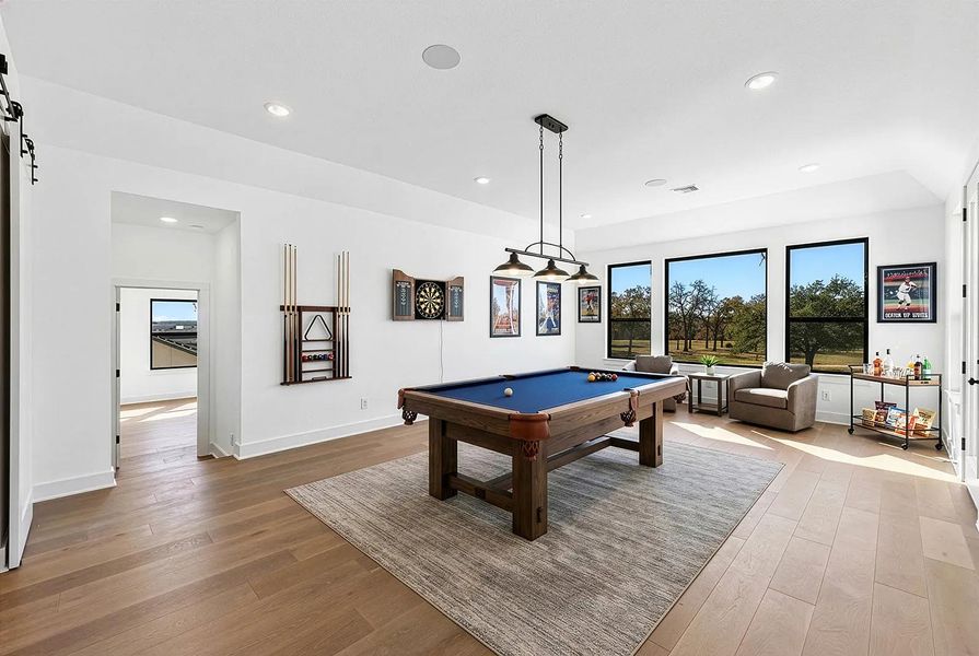 Lynmar II E Gameroom