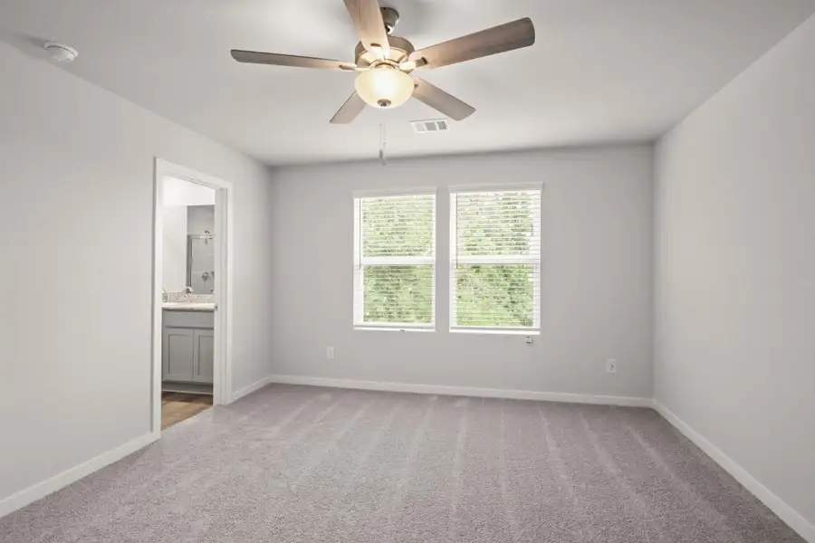 Image 4 of a home in Maple Heights. Image 4 of a home in Maple Heights.