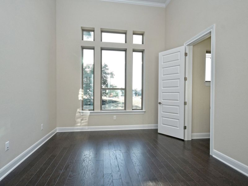 Representative unfurnished interior of a home built from the Santa Barbara II by Giddens Homes in Scofield Farms Estates, Georgetown (Image 132).
