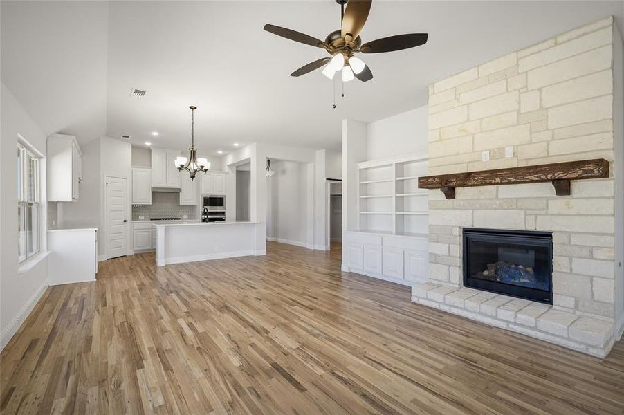 Spacious, unfurnished interior of a new home in Meadow Vista, Anna (Image 31).