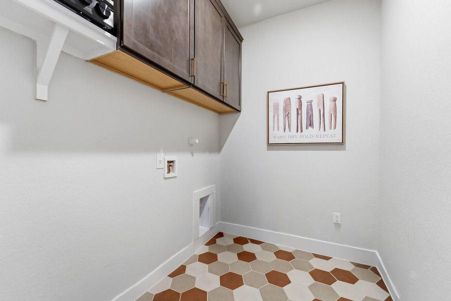 Spacious, unfurnished interior of a new home in Ashland, Angleton (Image 20).