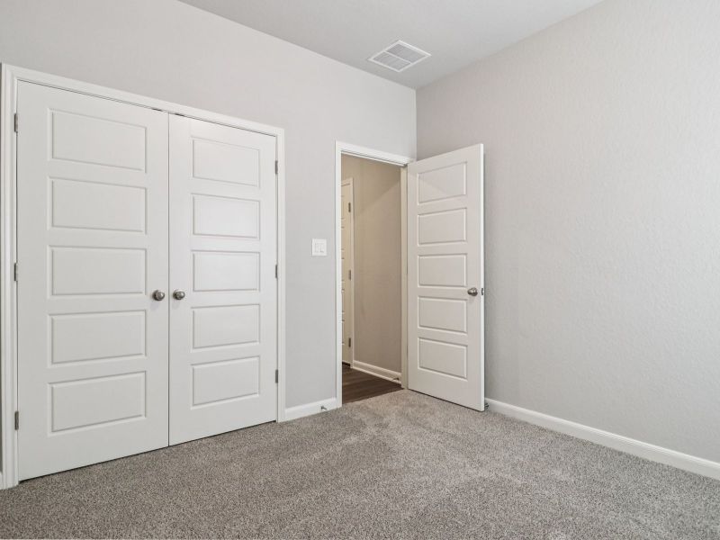 Spacious, unfurnished interior of a new home in Kallison Ranch, San Antonio (Image 25).