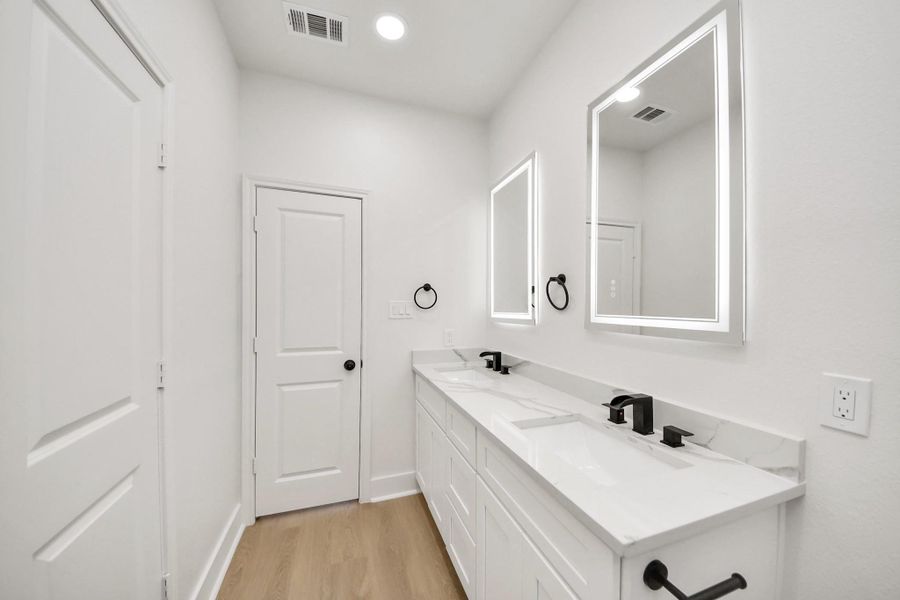 Furnished interior view inside a new home in , Houston (Image 14).