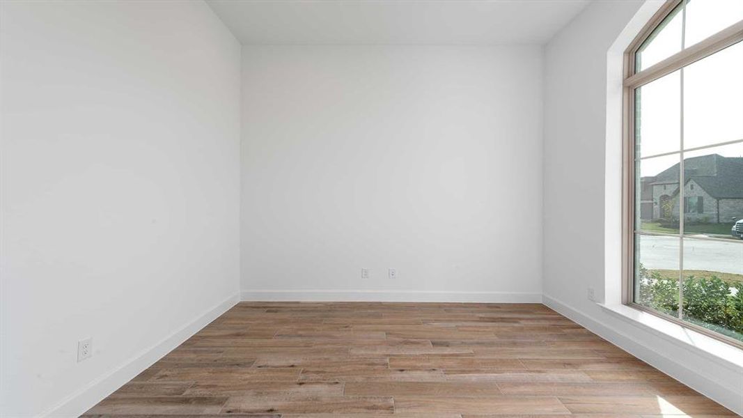 Spacious, unfurnished interior of a new home in Devonshire - Reserve 50', Forney (Image 19). Spacious, unfurnished interior of a new home in Devonshire - Reserve 50', Forney (Image 19).