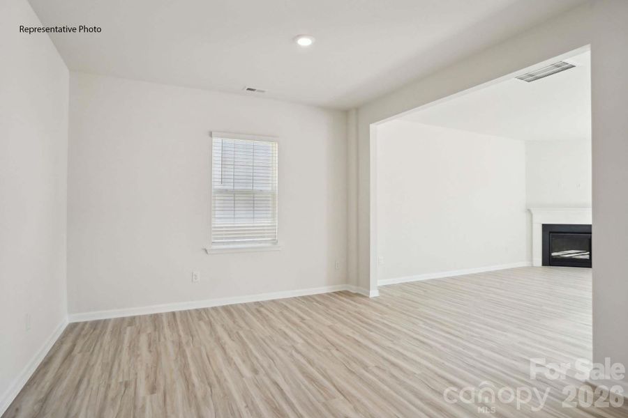 Spacious, unfurnished interior of a new home in Granite Falls, Lancaster (Image 26).