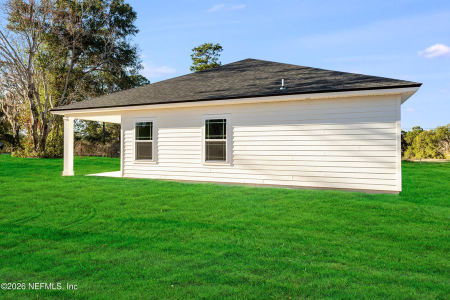 Exterior details and patio area of a home in , Keystone Heights (Image 14).