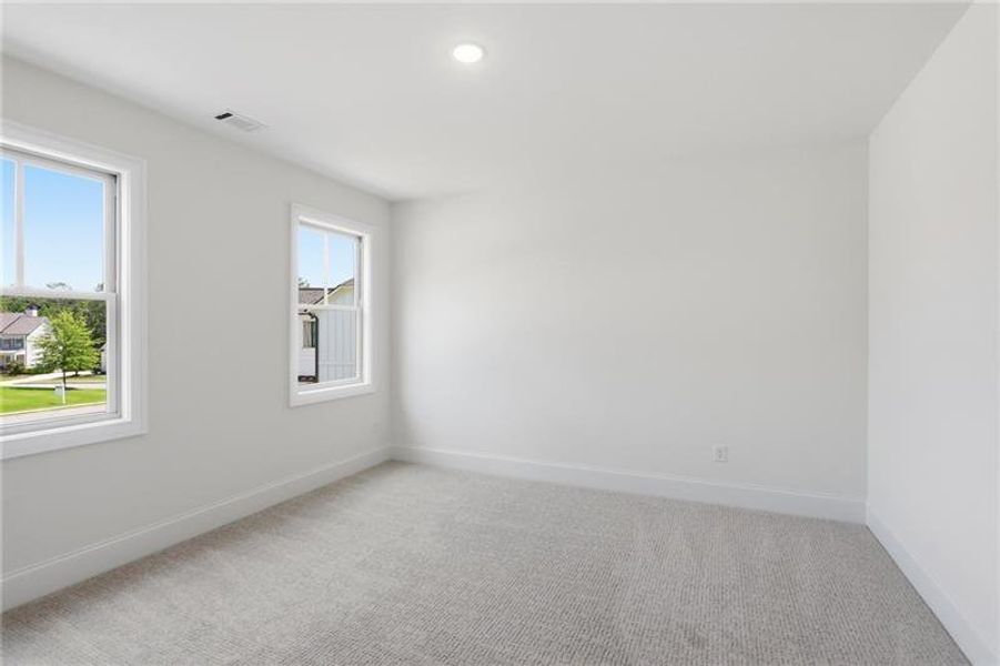 Spacious, unfurnished interior of a new home in , Marietta (Image 18).