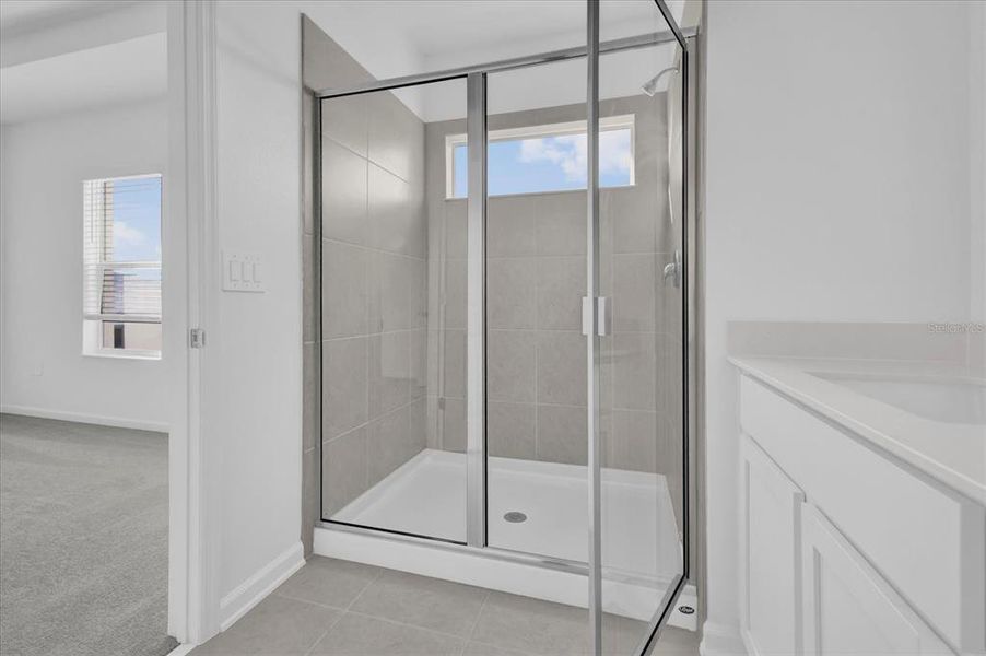 Furnished interior view inside a new home in , Kissimmee (Image 9).