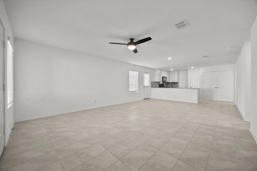 Spacious, unfurnished interior of a new home in , Forney (Image 19).
