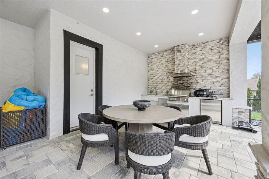 Furnished interior view inside a new home in , Clermont (Image 30).