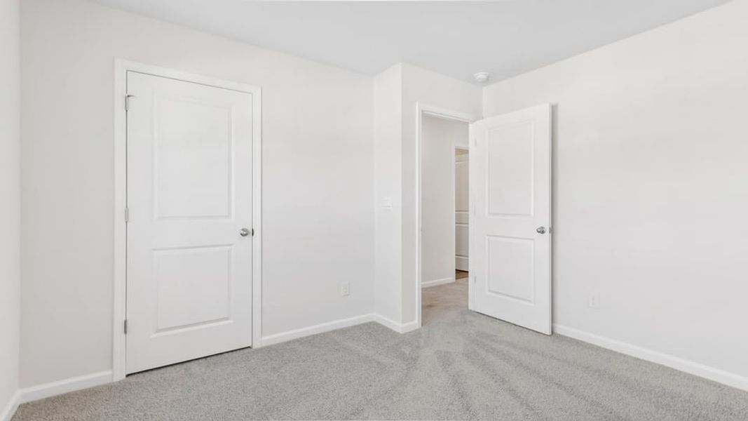 Spacious, unfurnished interior of a new home in Cedar Gap, Fountain Inn (Image 28).