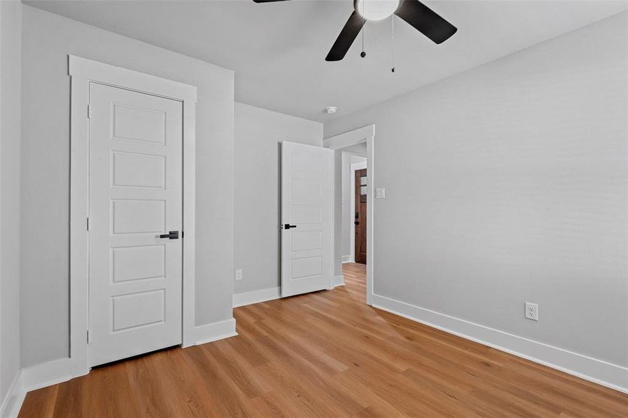 Spacious, unfurnished interior of a new home in , Tolar (Image 24).