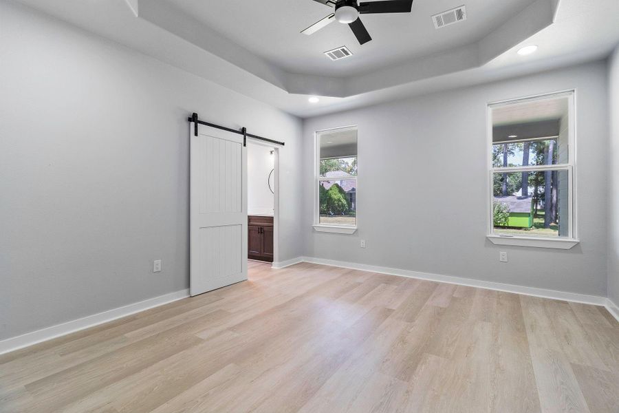 Spacious, unfurnished interior of a new home in , Onalaska (Image 22). Spacious, unfurnished interior of a new home in , Onalaska (Image 22).