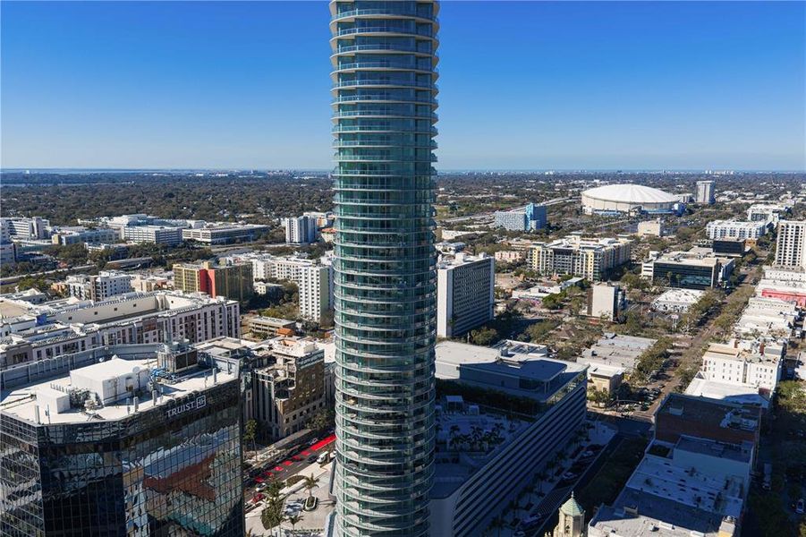 Condo located in St. Petersburg, FL showcasing its design and architecture (Image 41). Condo located in St. Petersburg, FL showcasing its design and architecture (Image 41).