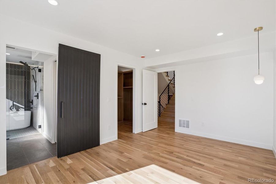 Spacious, unfurnished interior of a new home in , Denver (Image 28).