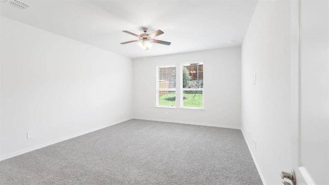 Spacious, unfurnished interior of a new home in The Landing at Hidden Lakes, McKinney (Image 23).