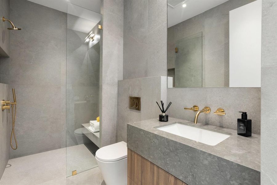 Bathroom #4