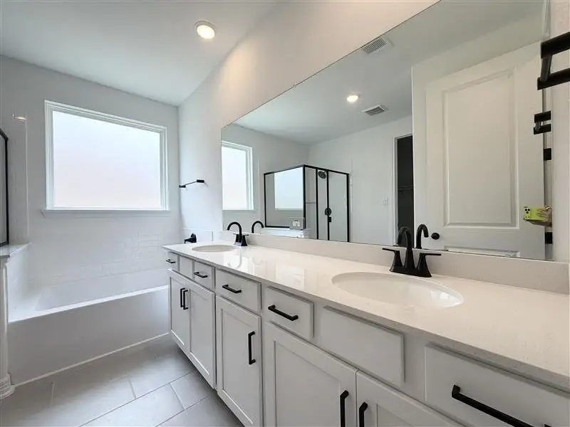 Furnished interior view inside a new home in Dellrose, Hockley (Image 7).