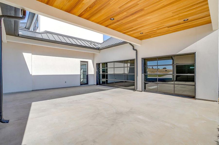 Exterior details and patio area of a home in , Weatherford (Image 26).