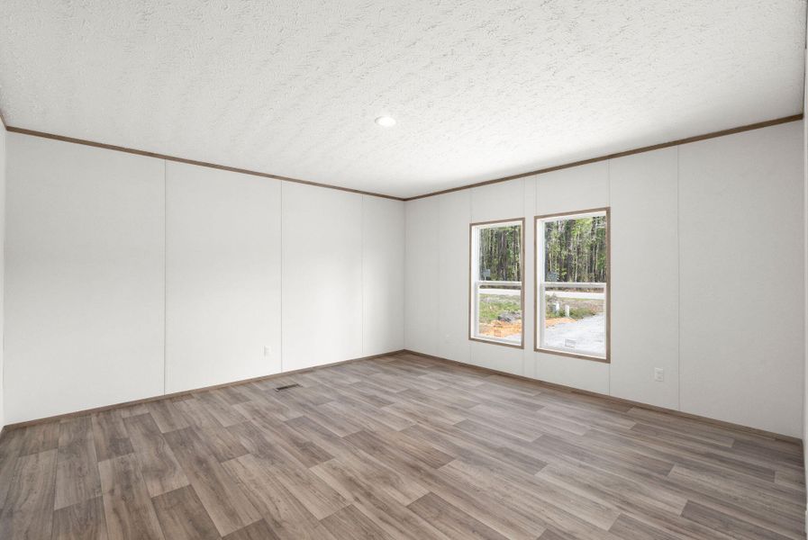 Spacious, unfurnished interior of a new home in , Holly Hill (Image 11).
