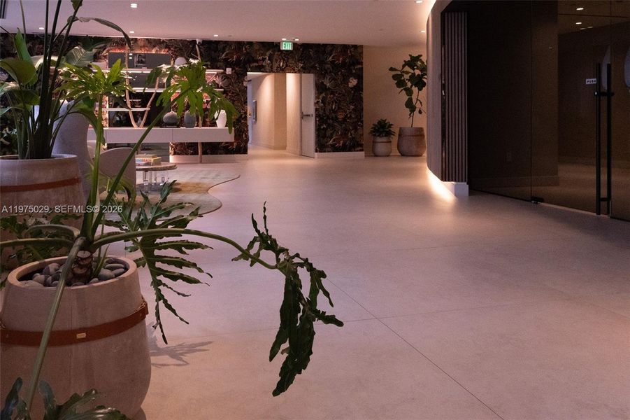 Community amenities in , Miami (Image 64).