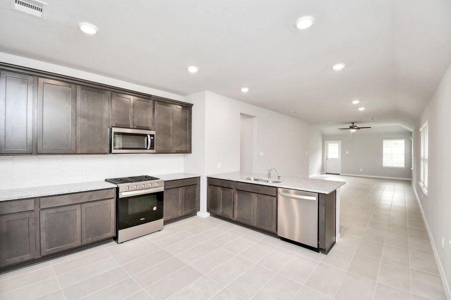 Furnished interior view inside a new home in Montgomery Ridge: Founders Collection, Montgomery (Image 25).