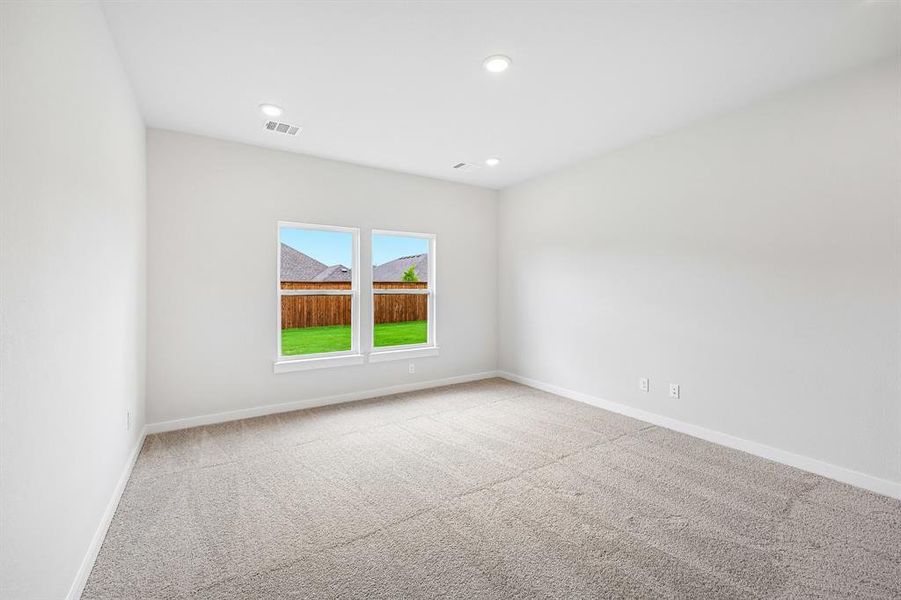 Spacious, unfurnished interior of a new home in Overland Grove, Forney (Image 17).