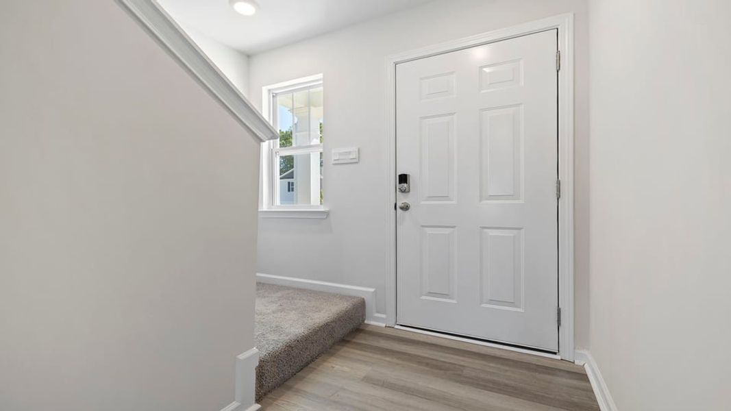 Spacious, unfurnished interior of a new home in Varner Station, Woodruff (Image 15).